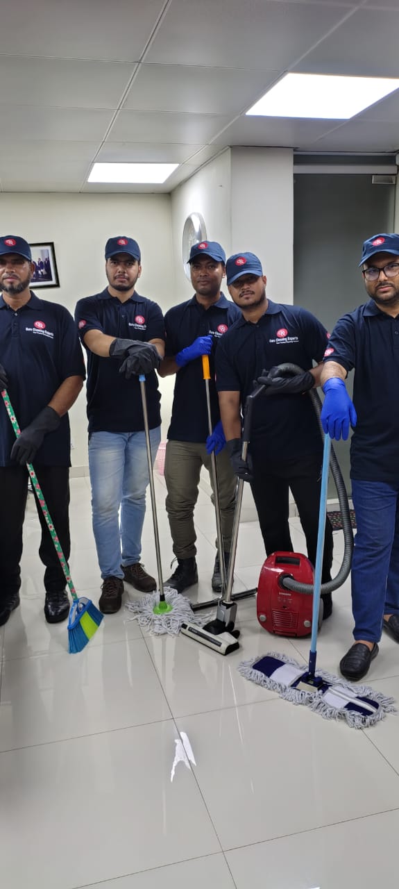 GURU® cleaning professionals at work