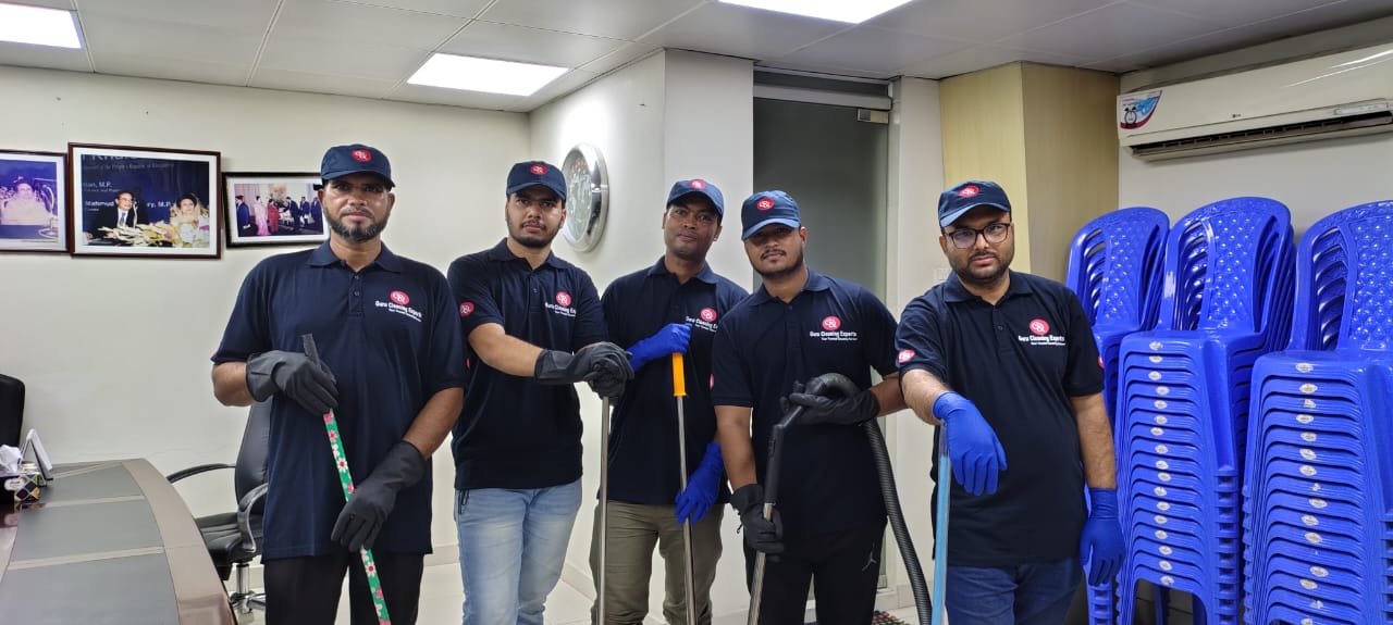 GURU Cleaning Experts team